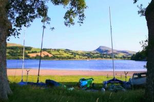Motorhomes - Glanllyn-foreshore