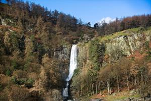 Sightseeing and Places to eat in Bala - Famous Pistyll Rhaeadr waterfall